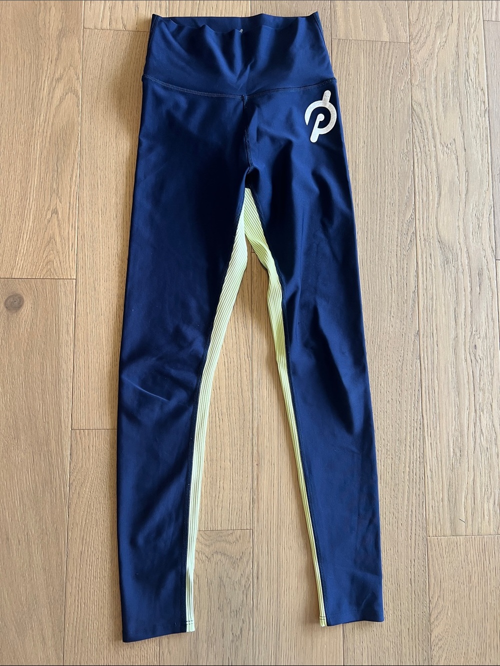 Peloton women’s size small leggings
